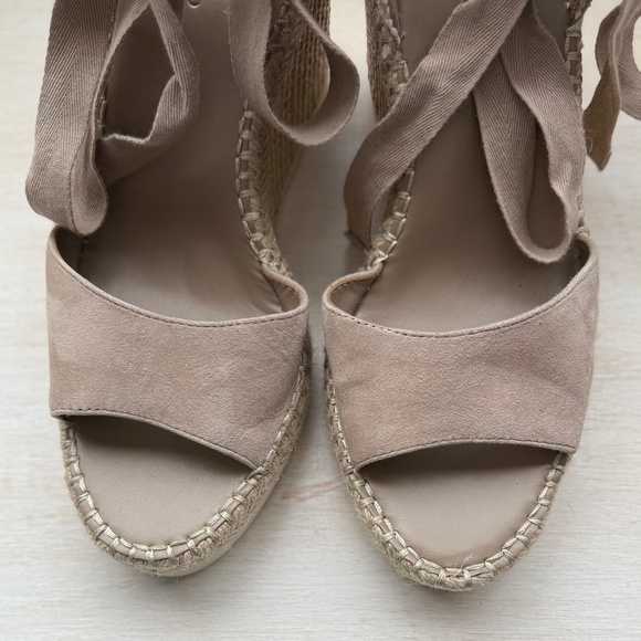 Vince Camuto Women's Truffle Taupe Bendsen Wedge Sandals Size 8 - Picture 2 of 9